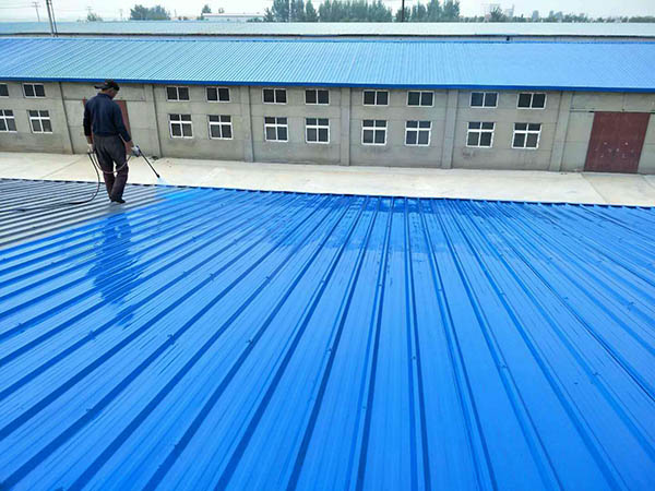 让胡路 彩钢瓦喷漆翻新工业厂房、仓库
