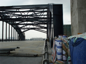 让胡路专注工业场景喷漆服务